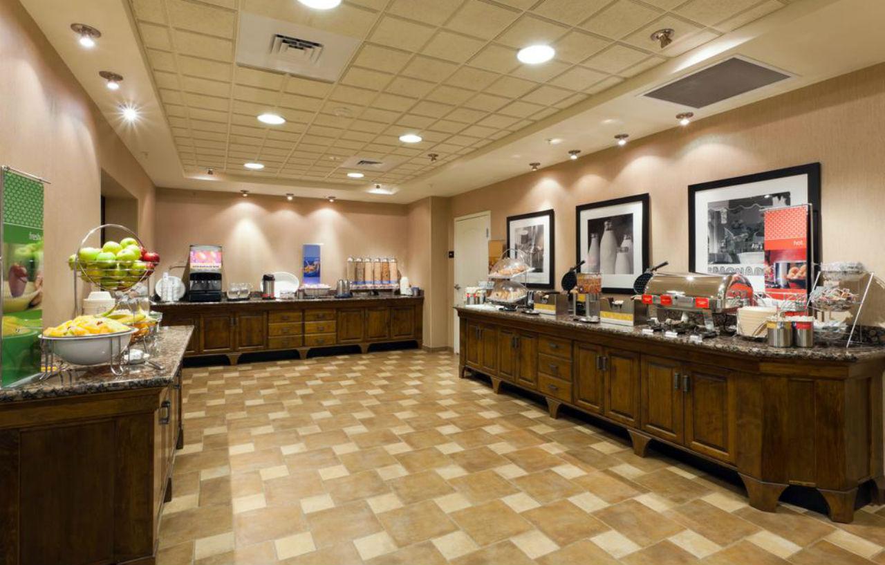 Hampton Inn & Suites Fairbanks Esterno foto