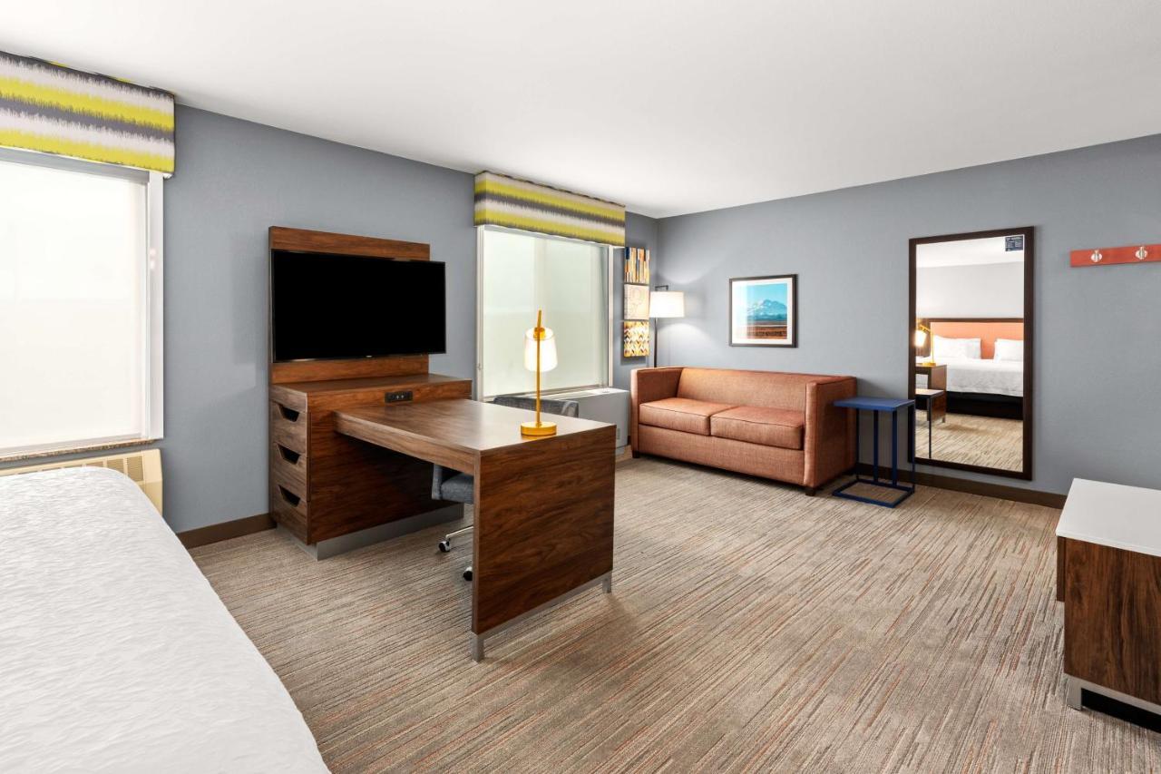 Hampton Inn & Suites Fairbanks Esterno foto