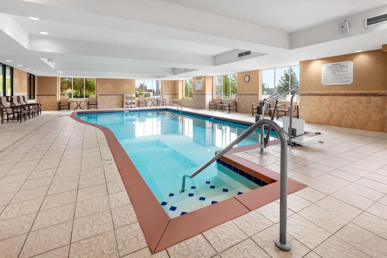 Hampton Inn & Suites Fairbanks Esterno foto