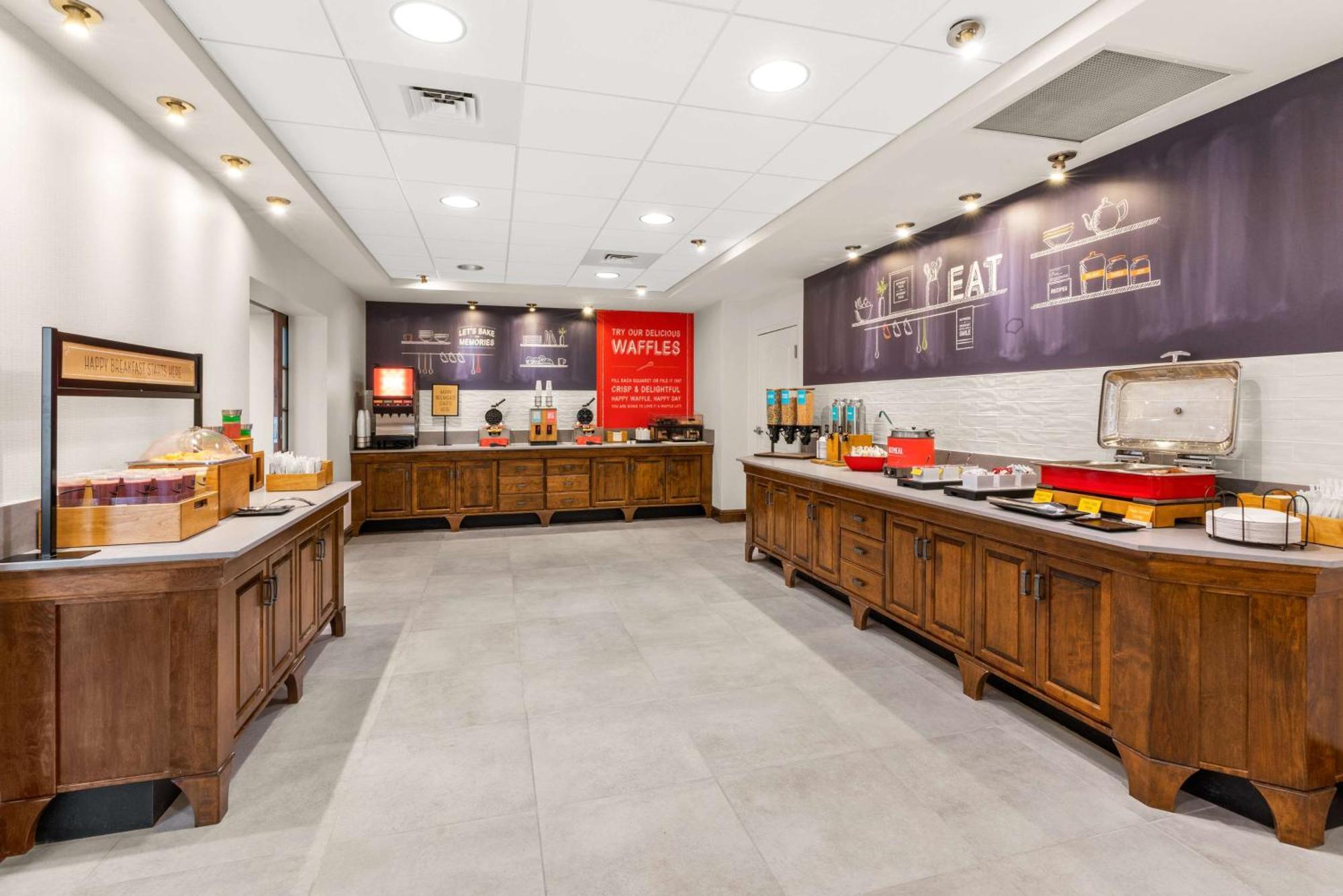 Hampton Inn & Suites Fairbanks Esterno foto